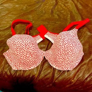 Victoria’s Secret lined Perfect Coverage bra